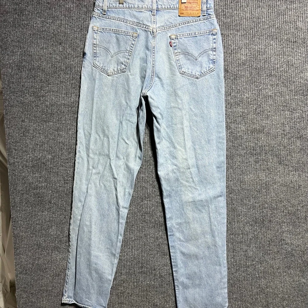 Vintage Levis 550 Jeans Mens 36x36 Light Wash Relaxed Fit Made in USA 90s Denim