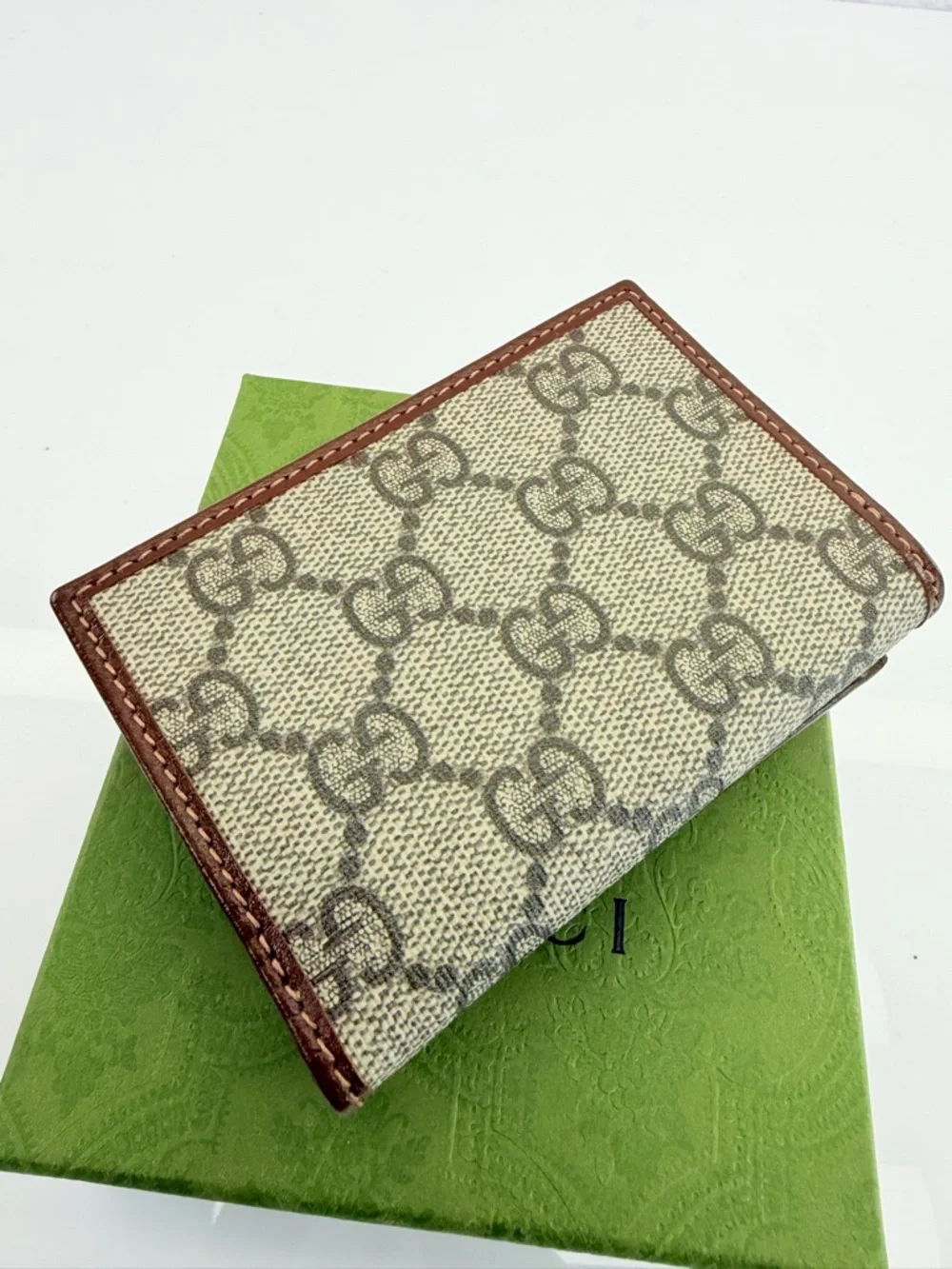 Gucci authentic brown
