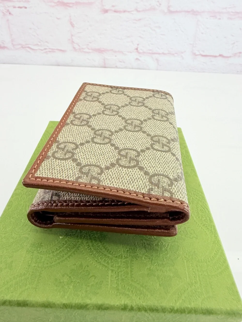 Gucci authentic brown