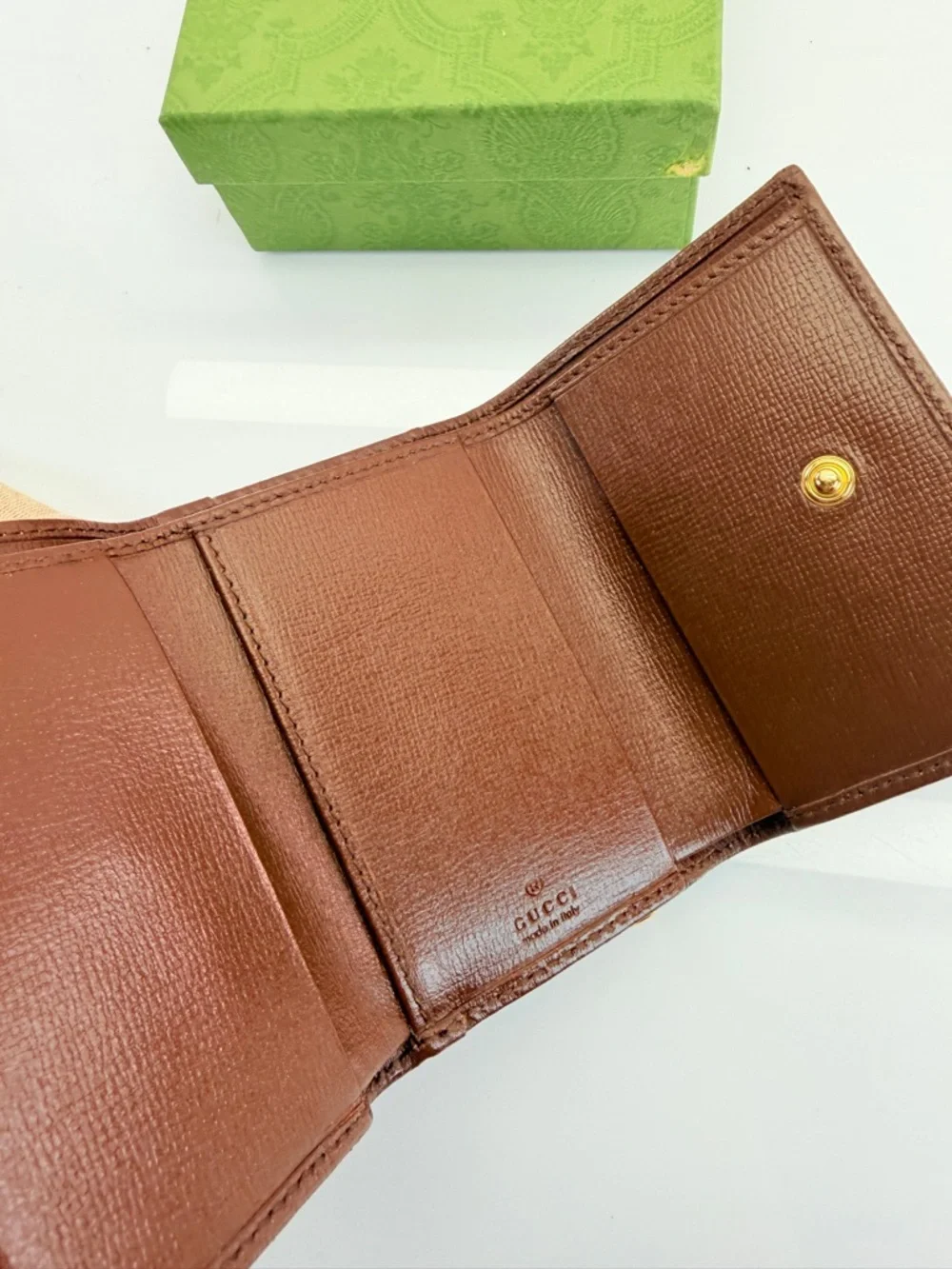 Gucci authentic brown