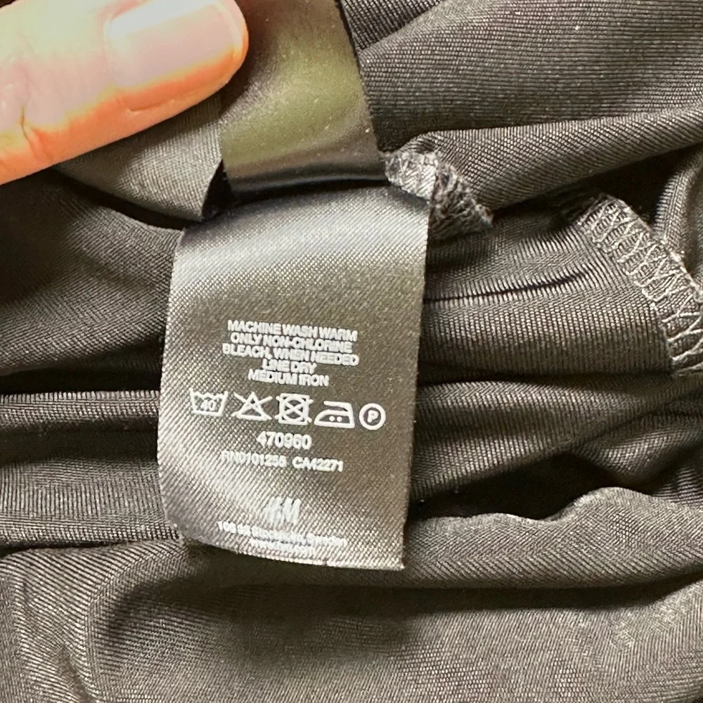 H&M iconic black