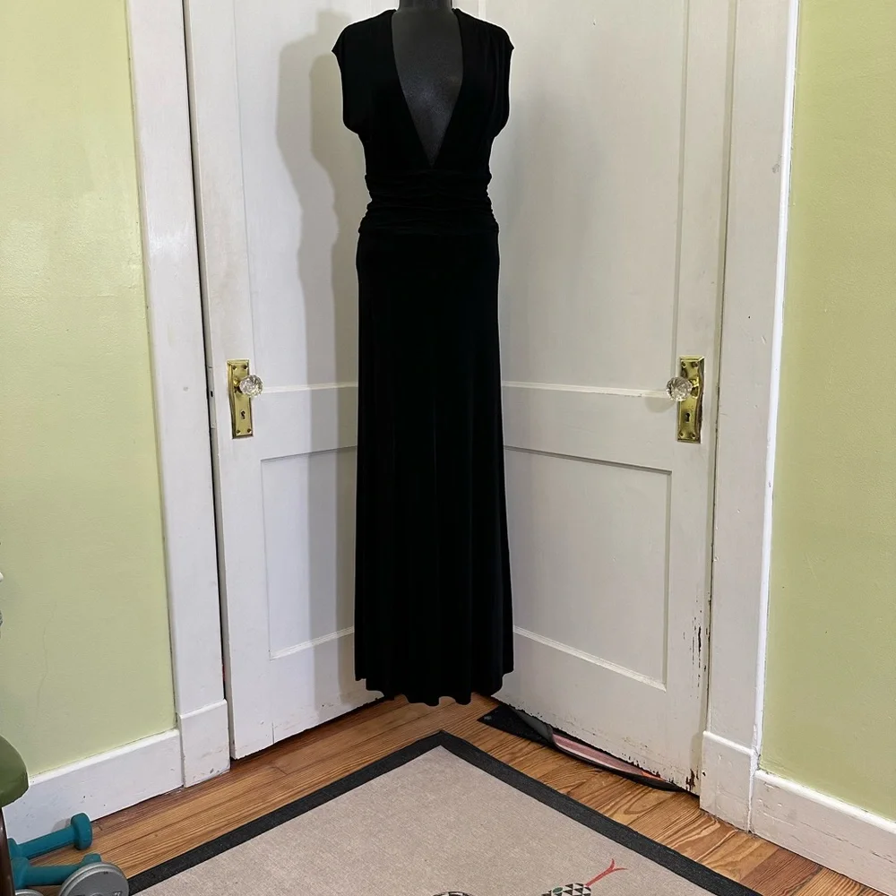 H&M iconic black