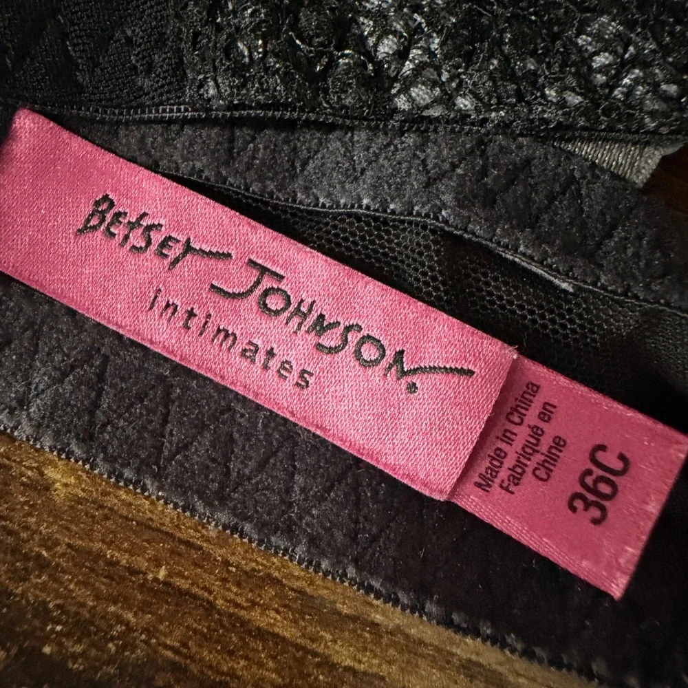 Betsey Johnson sam1960 betsey
