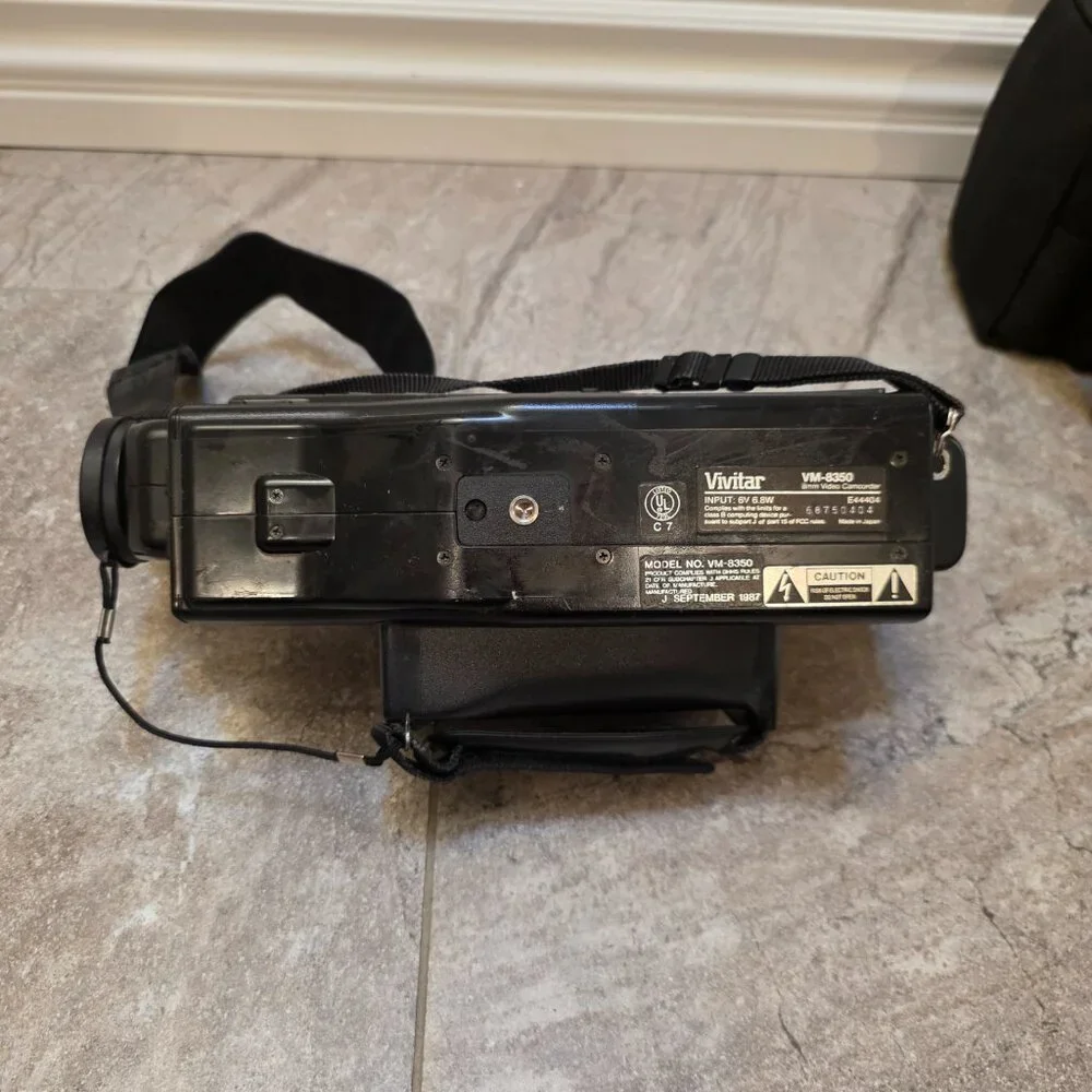 Vivitar compact black