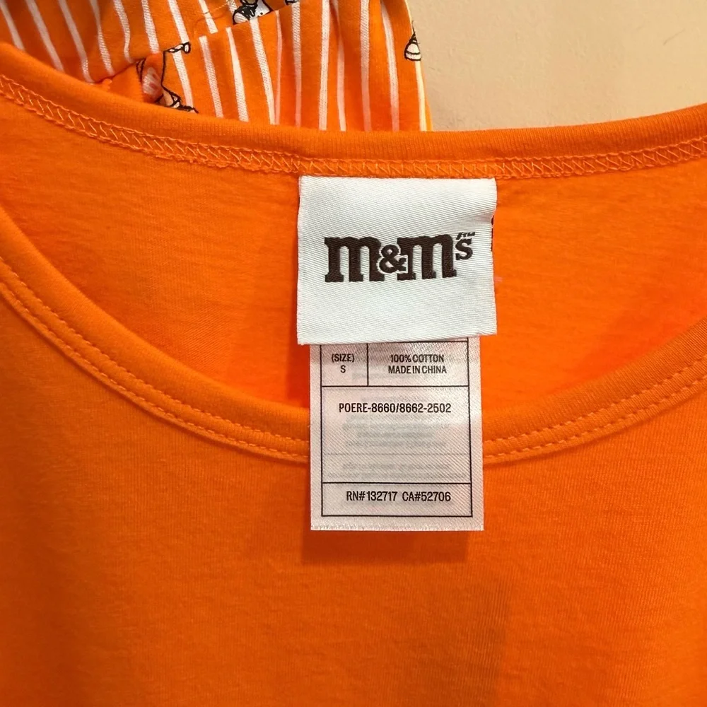 M&MS short details cozy