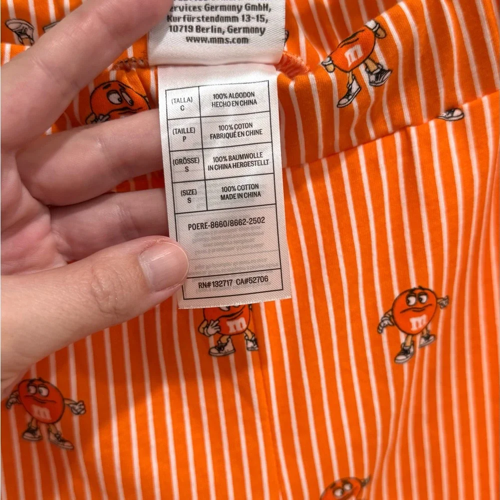 M&MS wear lightweight details