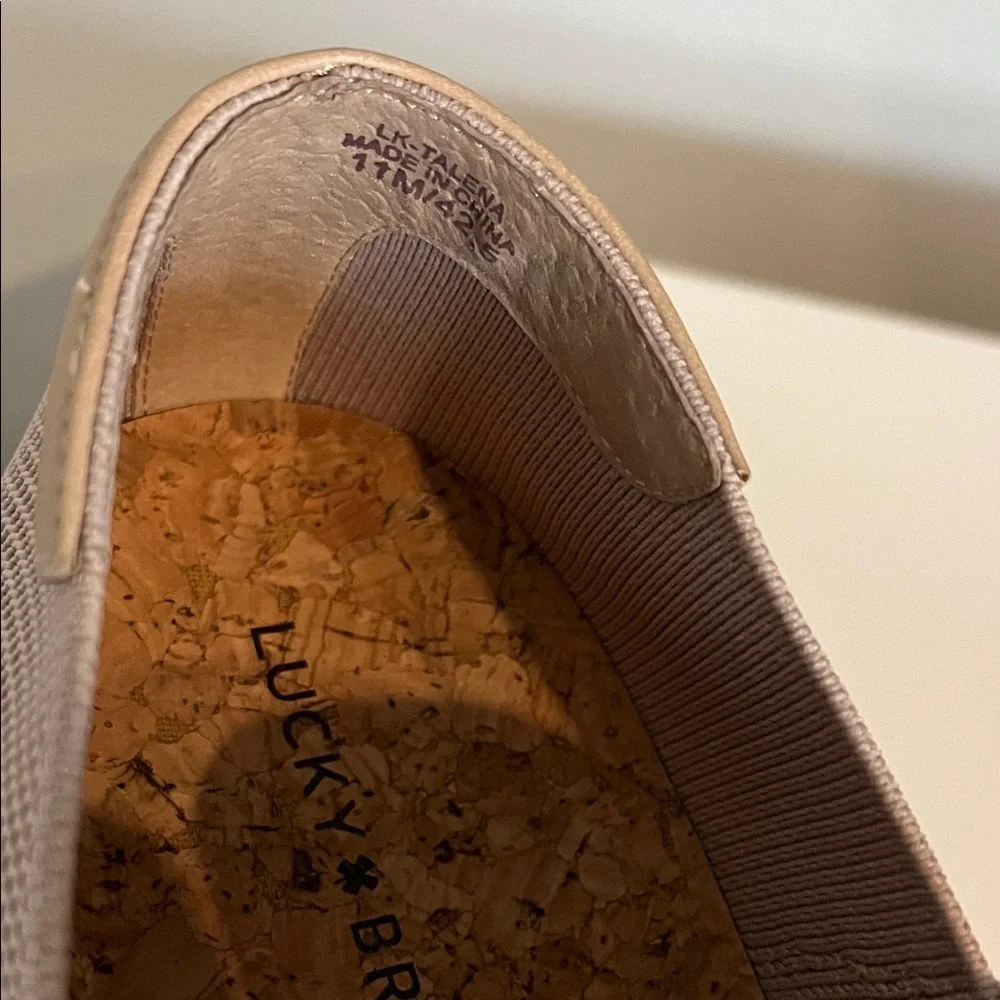 Lucky Brand Women Taupe Knit Lace-Up Sneakers Combine with‎ style and comfort