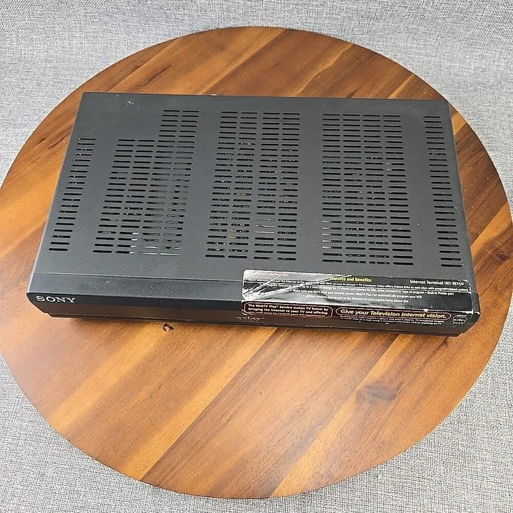 Vintage Sony INT-W250 Internet Terminal‎ WebTV w/ Keyboard No Cords Untested