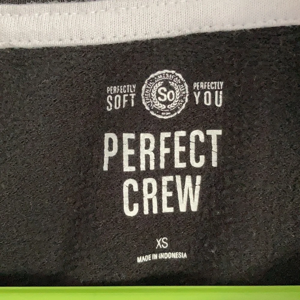 So Perfect Crew‎ Long Sleeve Black Shirt XS