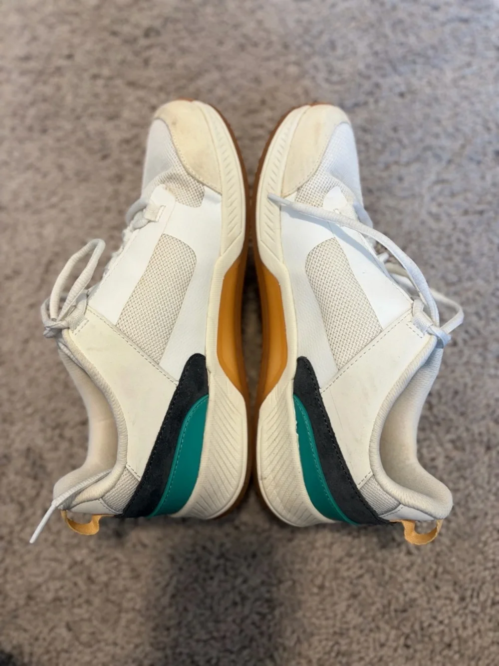 Vionic lightweight sneakers