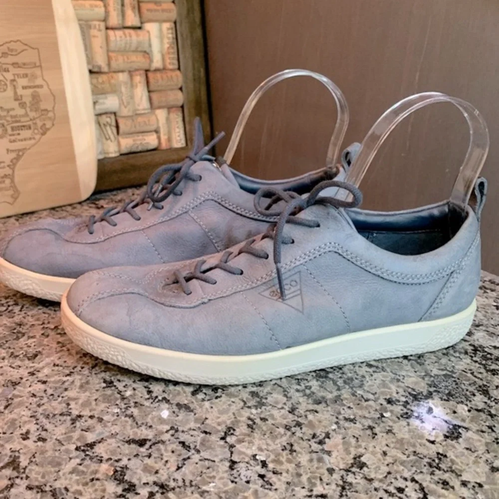 Ecco size 39