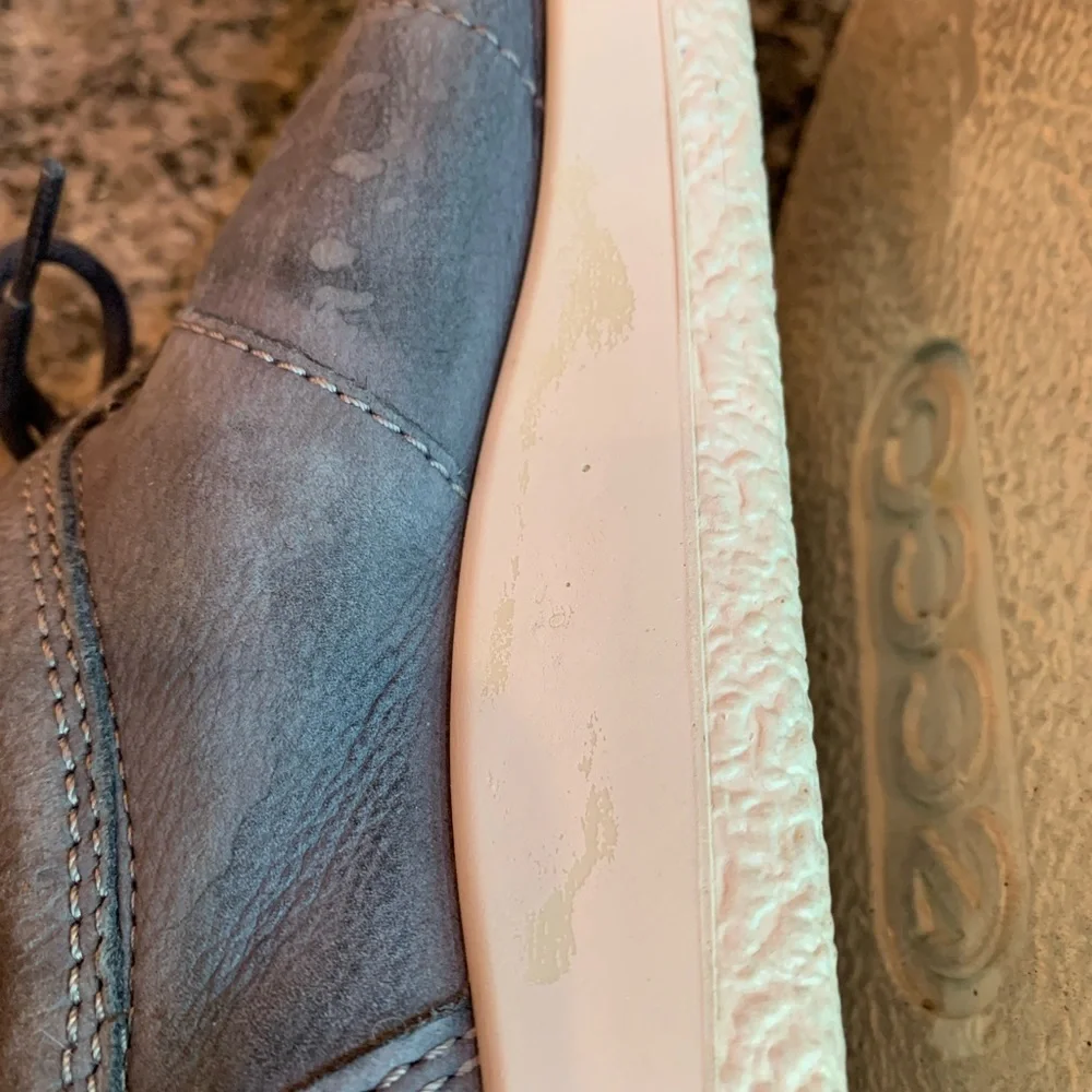 Ecco size 39