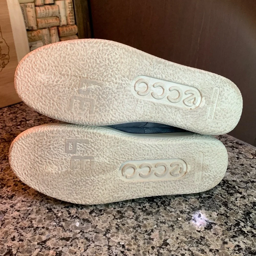 Ecco size 39