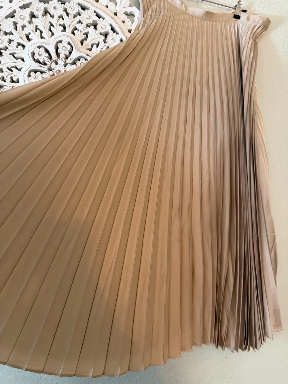 Dainty Jewells light pleated