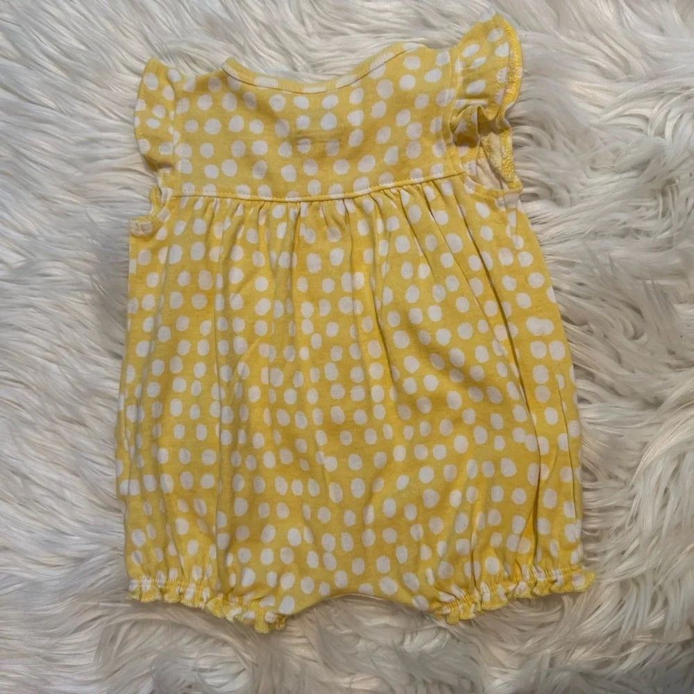 Carter’s Baby Girl Yellow Polka‎ Dot Pear Print Baby Romper Size 3 Months