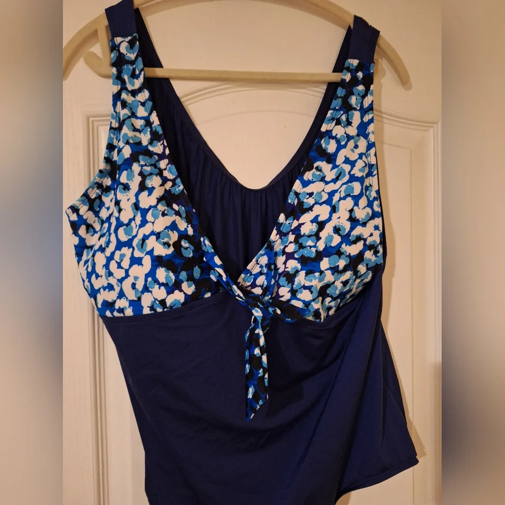 Bleu Ice nwt swimsuit