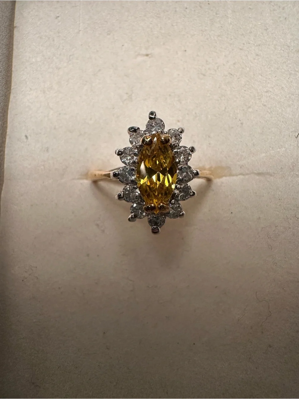 N/A elegant yellow