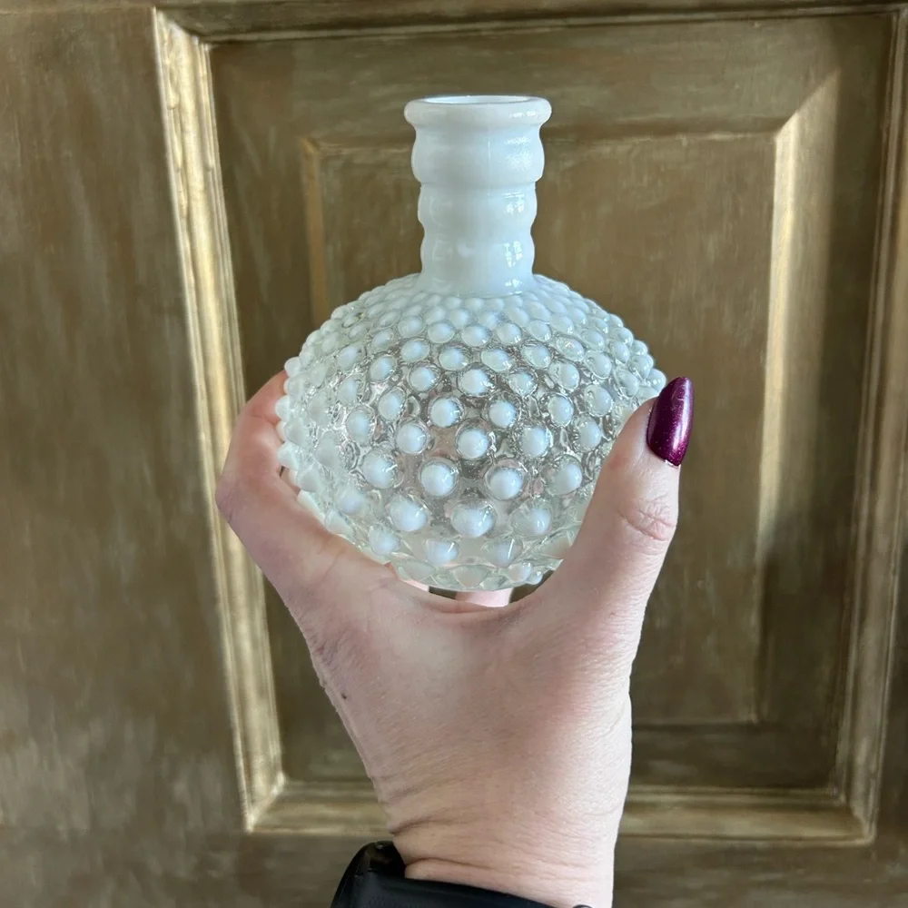 Vintage Fenton‎ hobnail vase
