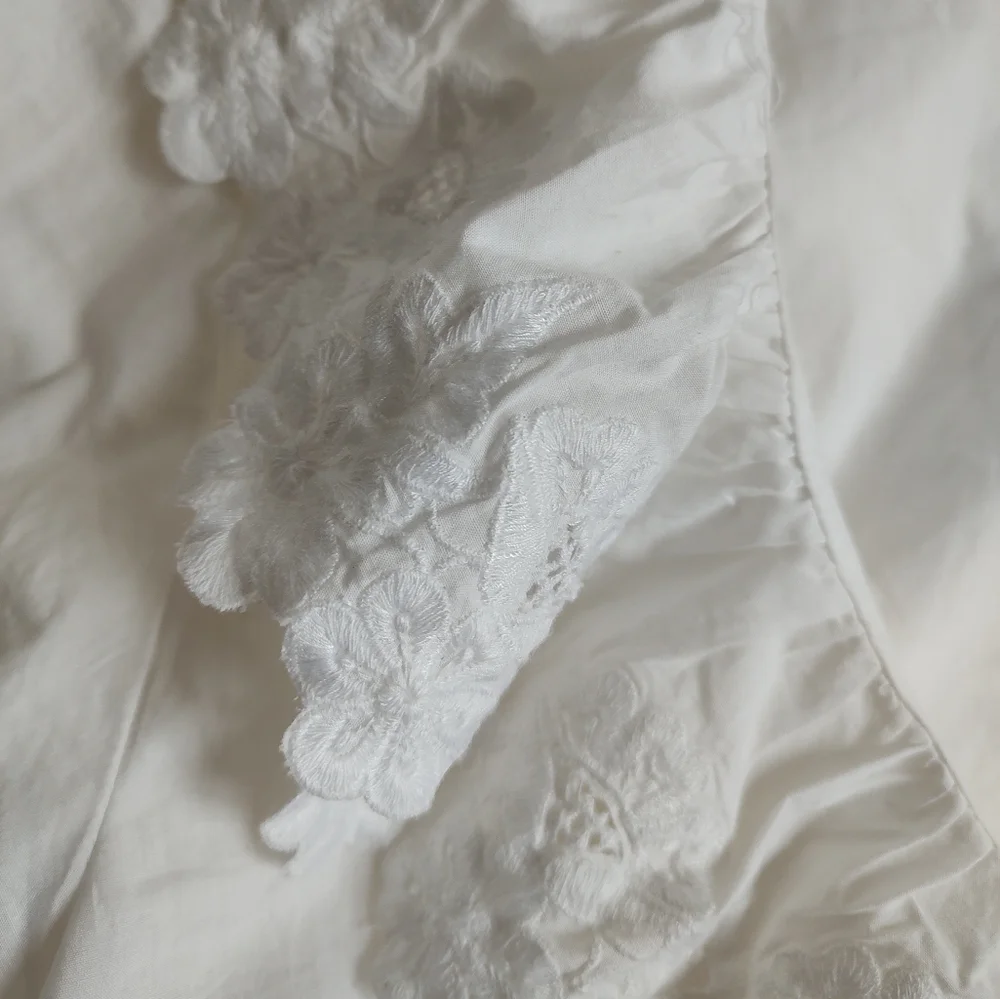 Anthropologie lightweight white
