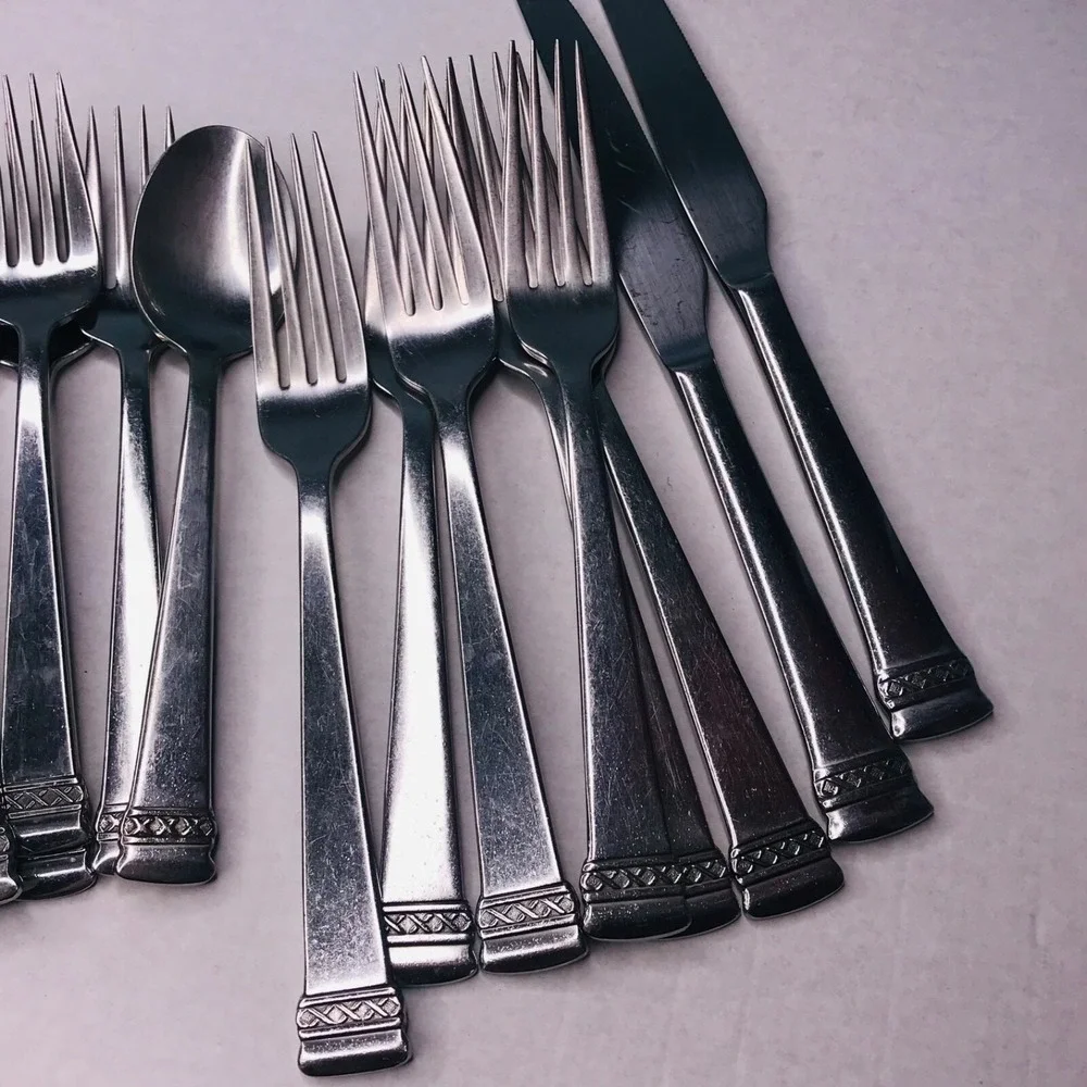 Oneida scallop spoon
