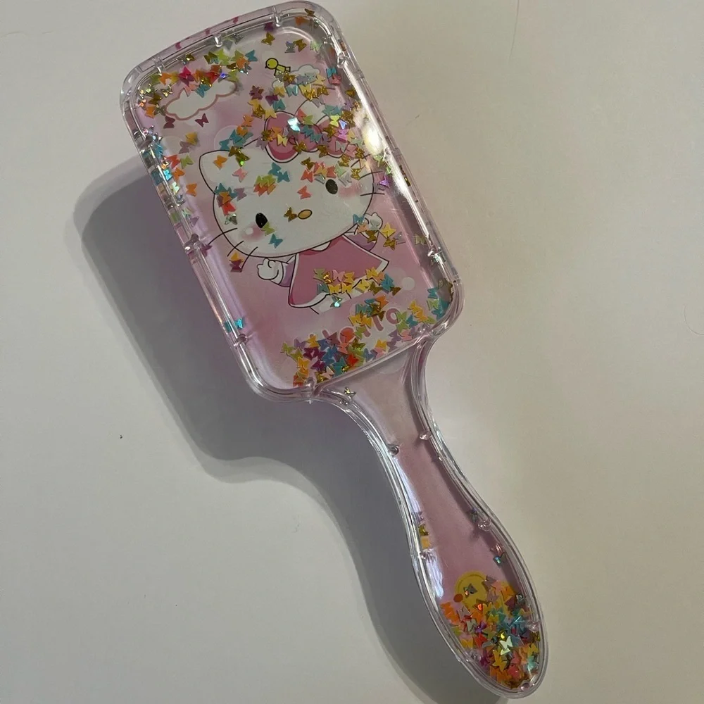 N/A pink compact featuring