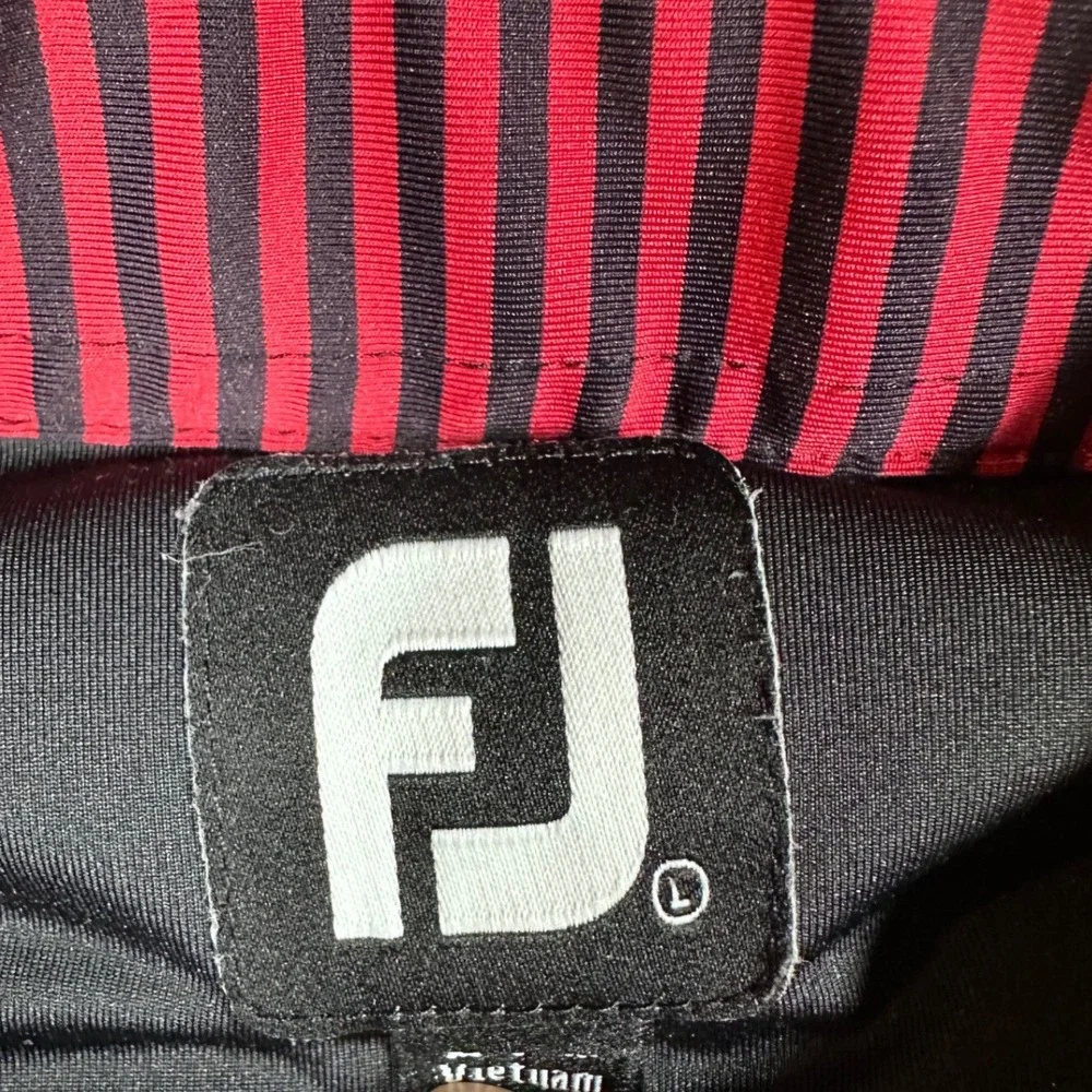 FootJoy ideal mobility button