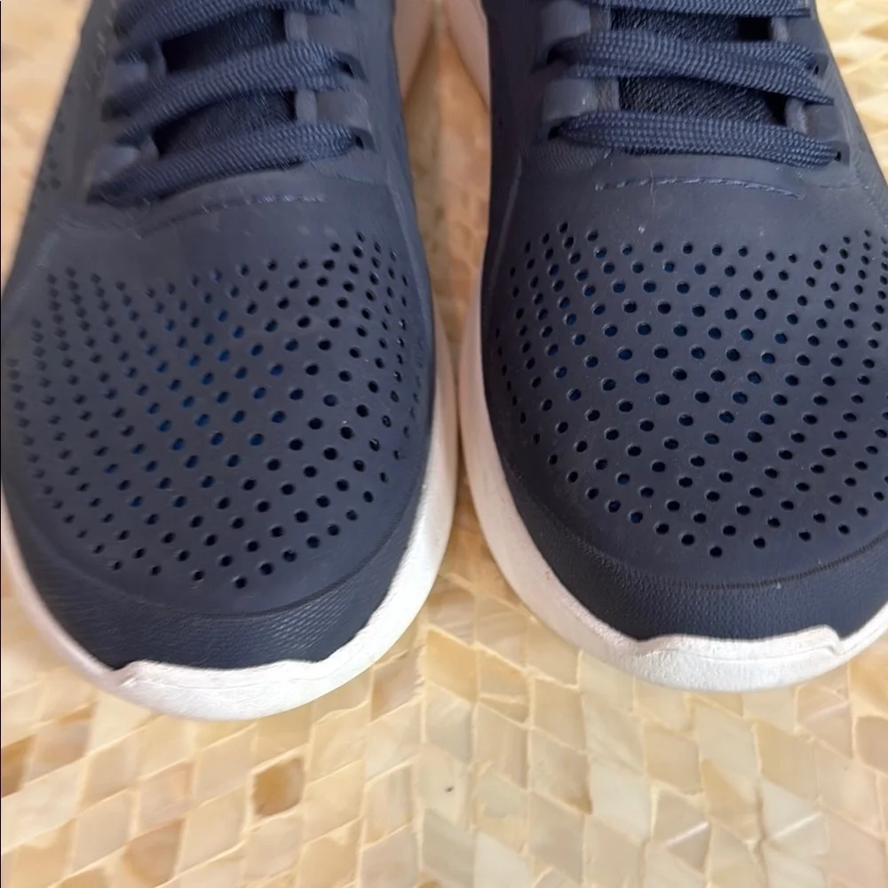 CROCS dark blue
