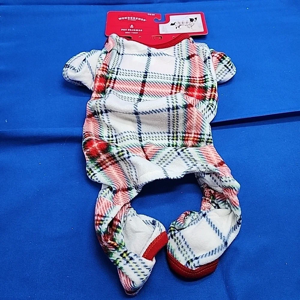 Wondershop snuggling season