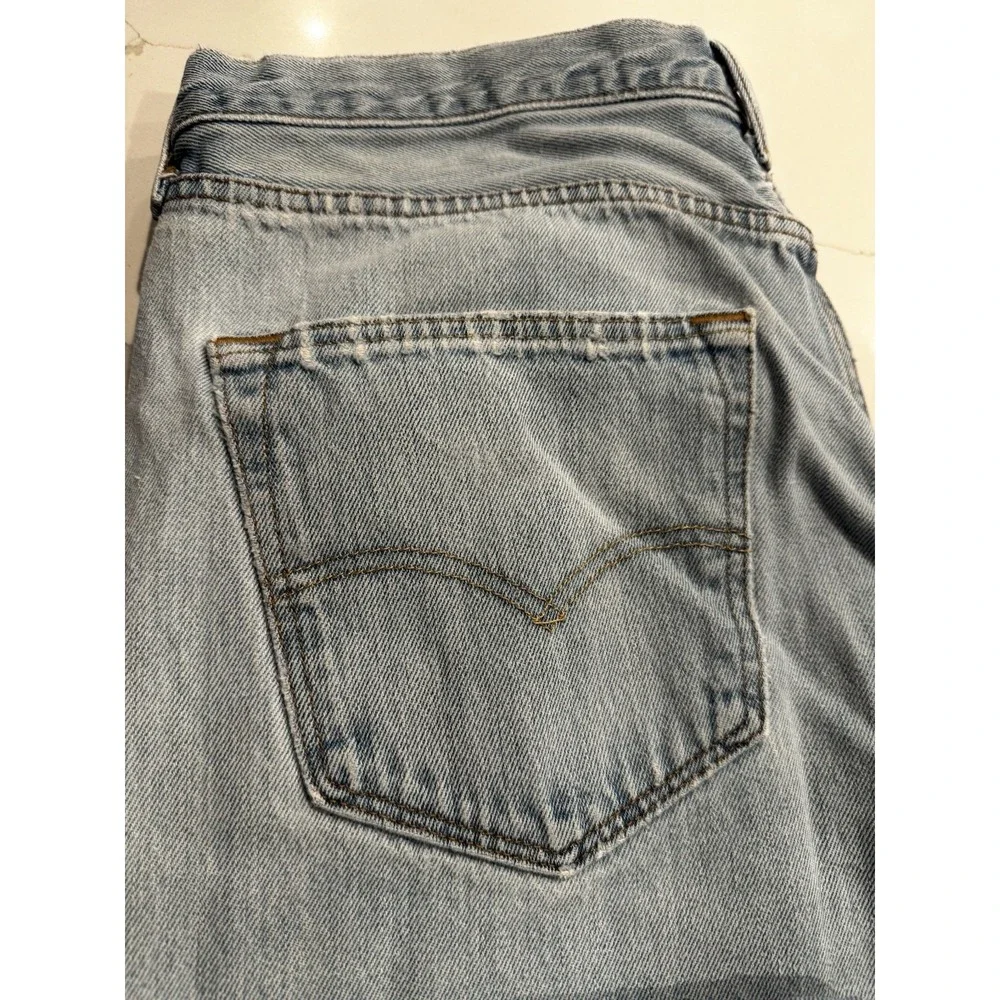 Levis classic pair