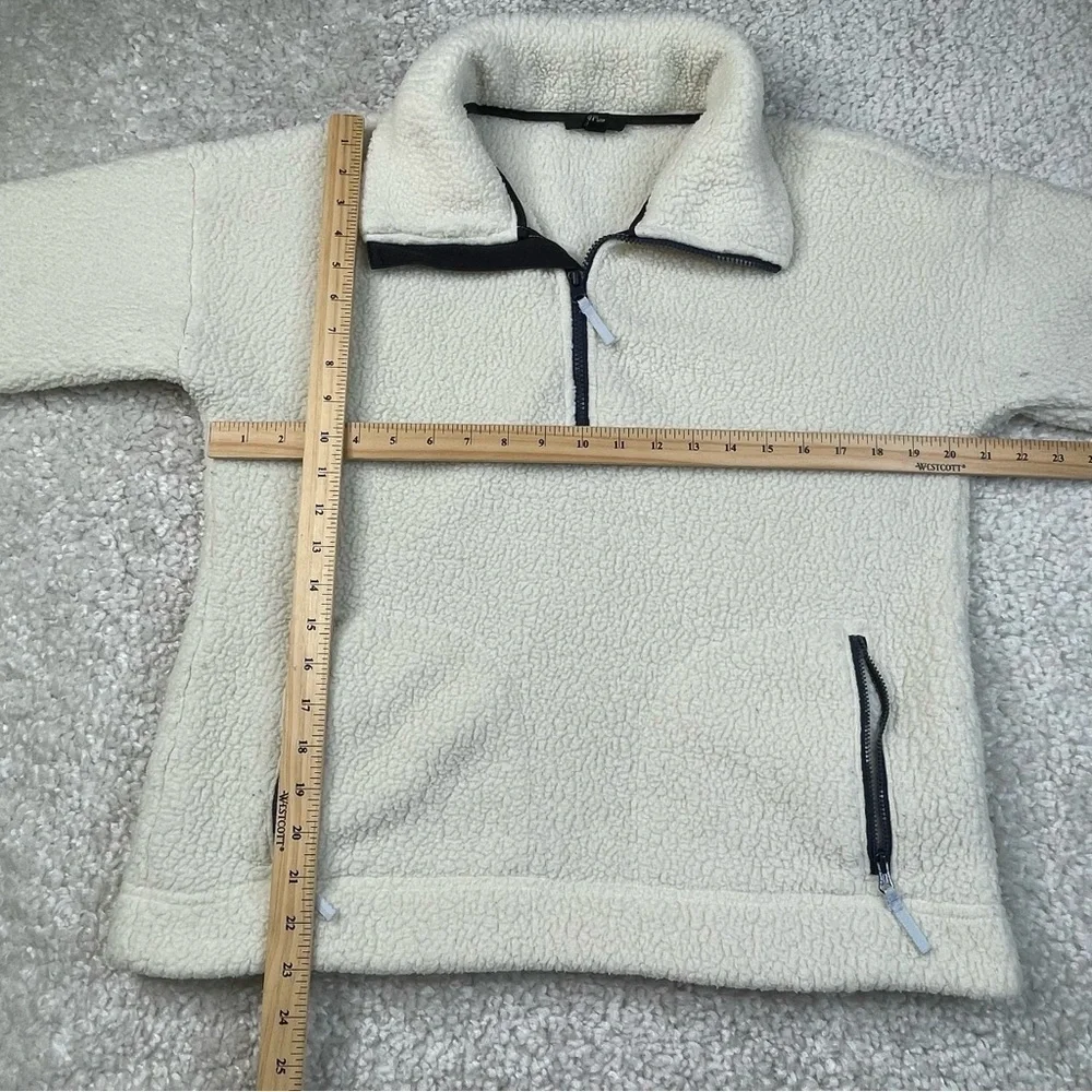 flat preowned shoulder