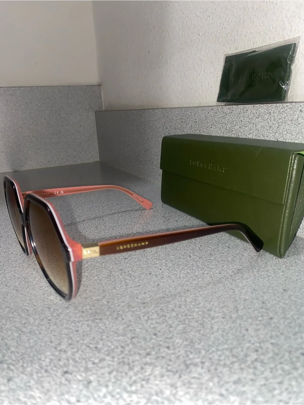 Longchamp nwot lo707s