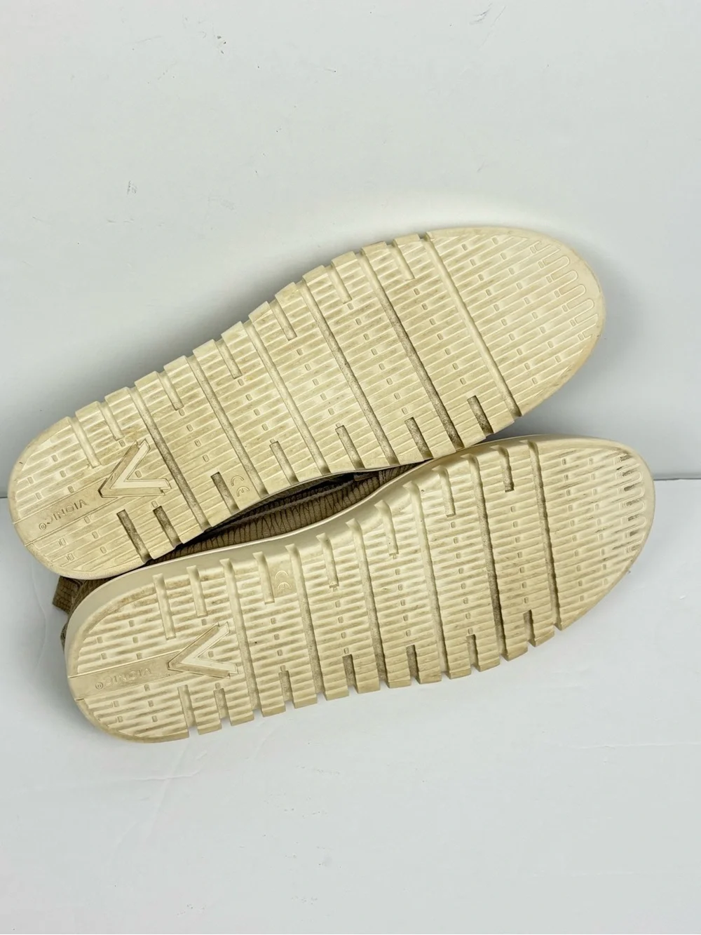 Vionic shoes womens