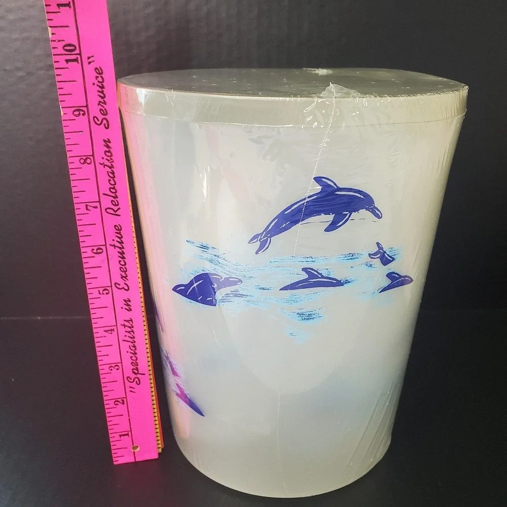Dolphin nos themed