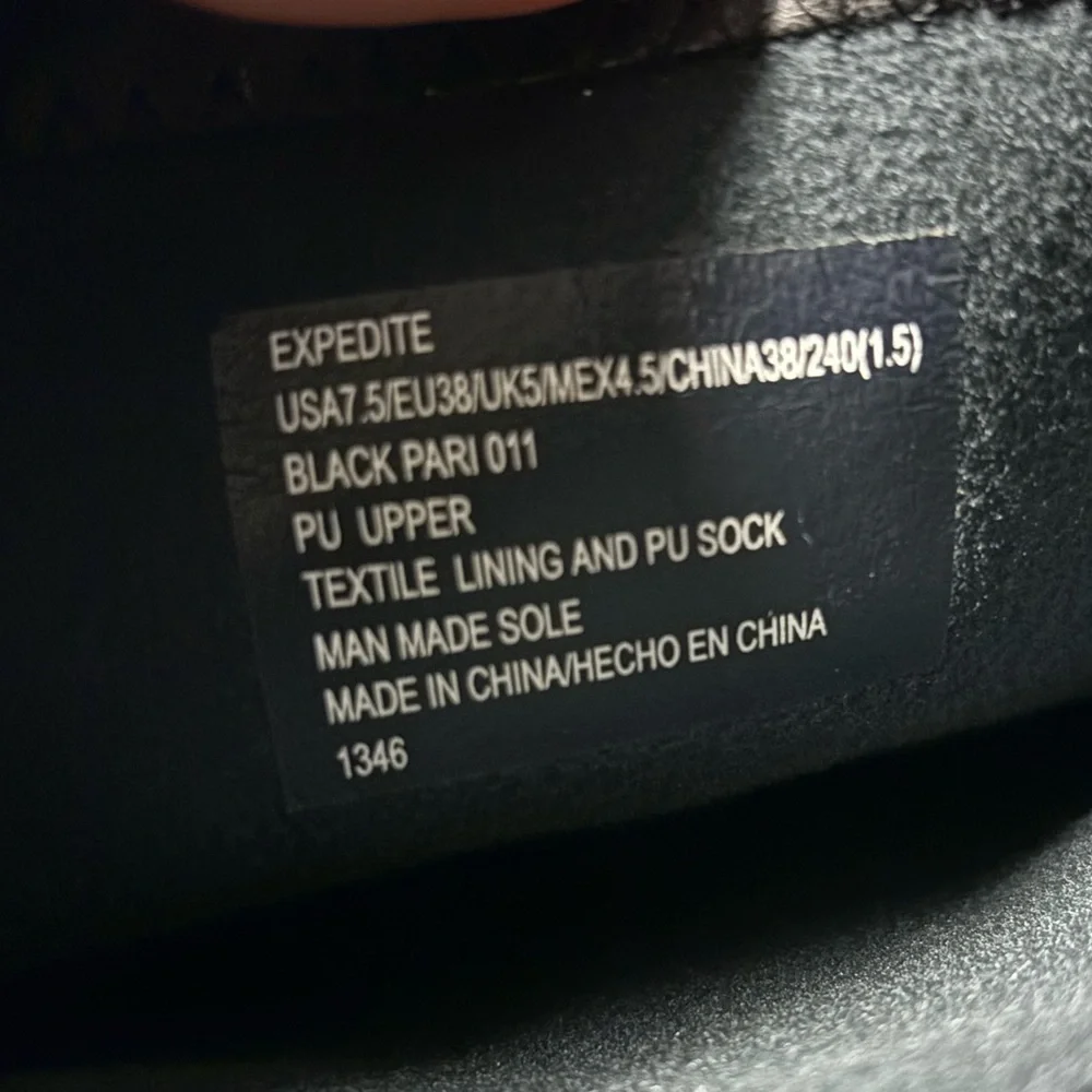 Steve Madden comfortable upper finish