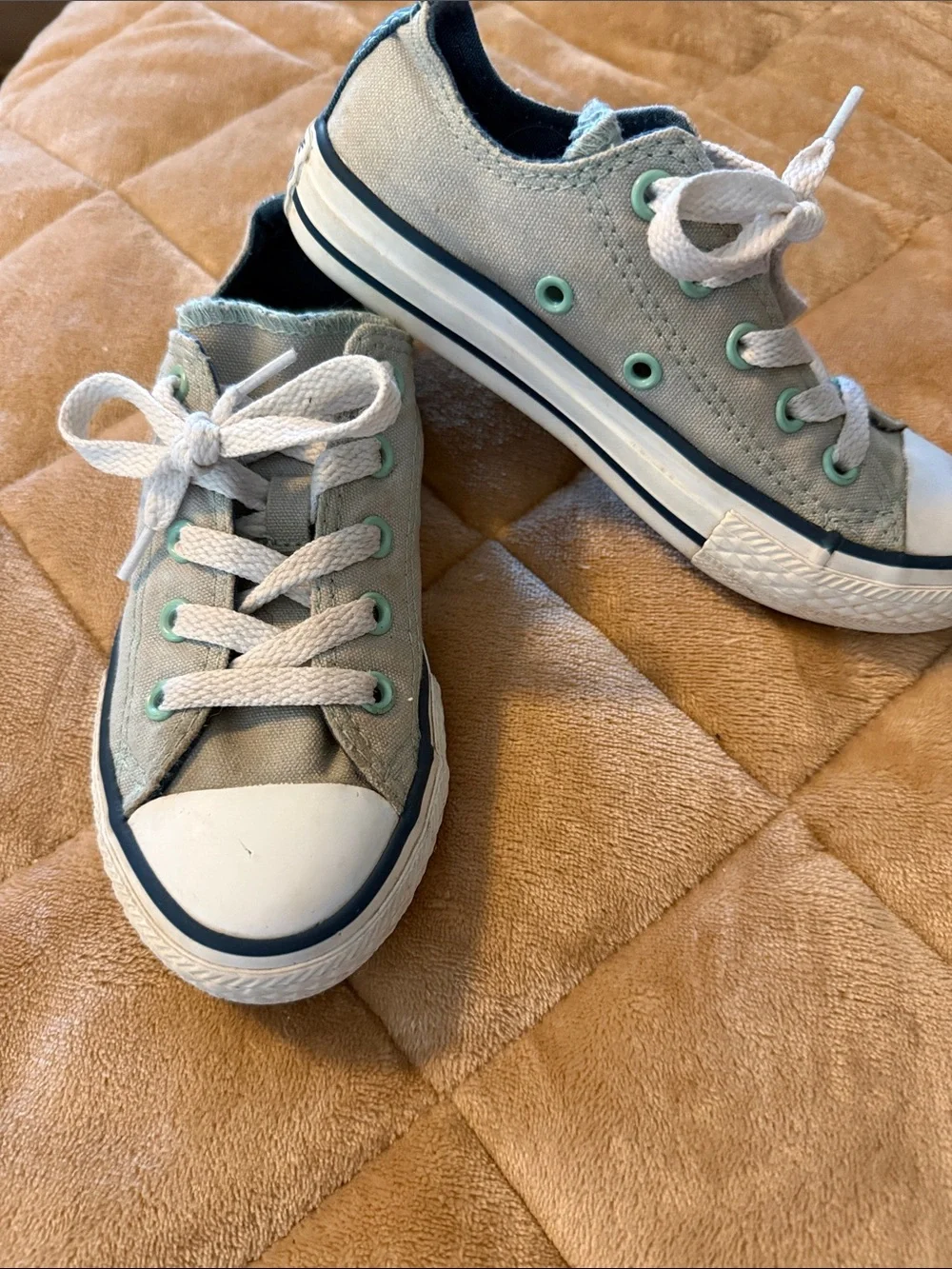 Converse Kids Low-Top Canvas Sneakers in Light Gray with Mint Accents