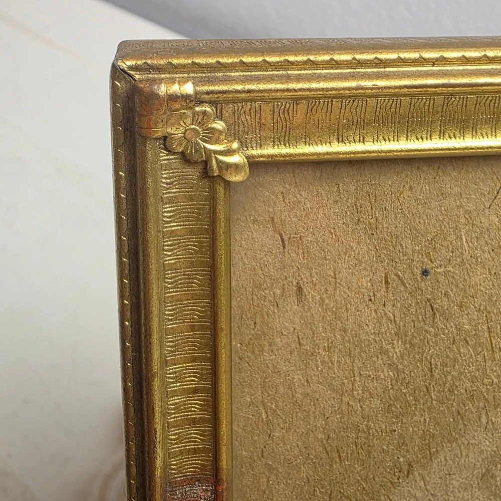 Unbranded vintage gold
