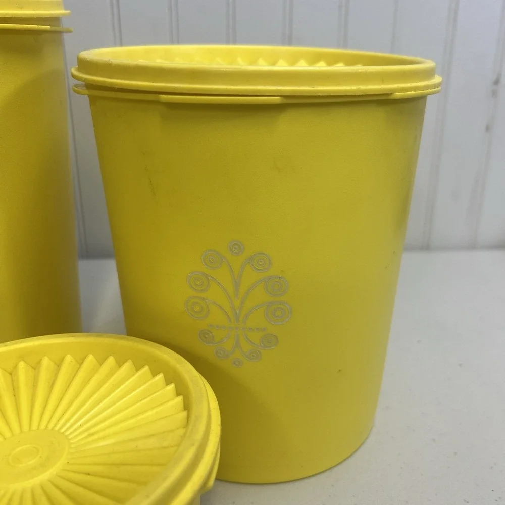 Tupperware this includes
