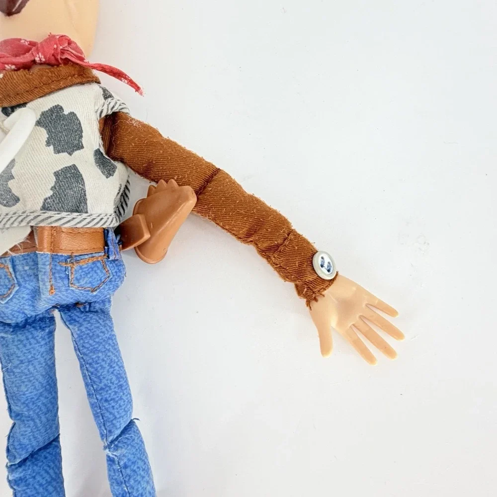 Hasbro boot pull