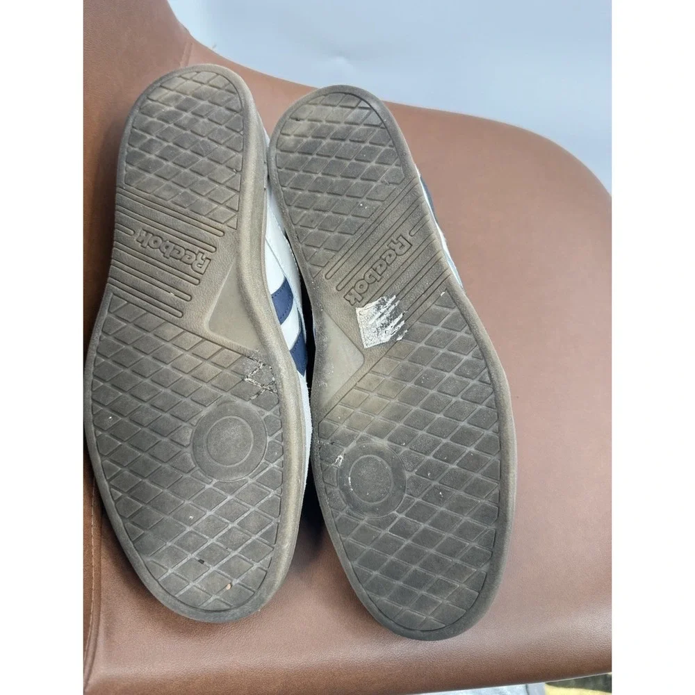 Reebok versatile up