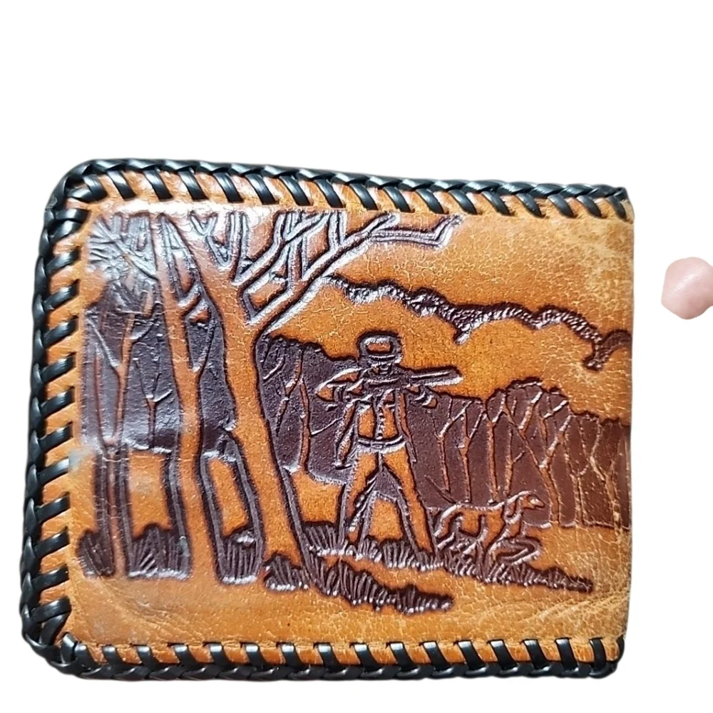 Vintage tooled hunting