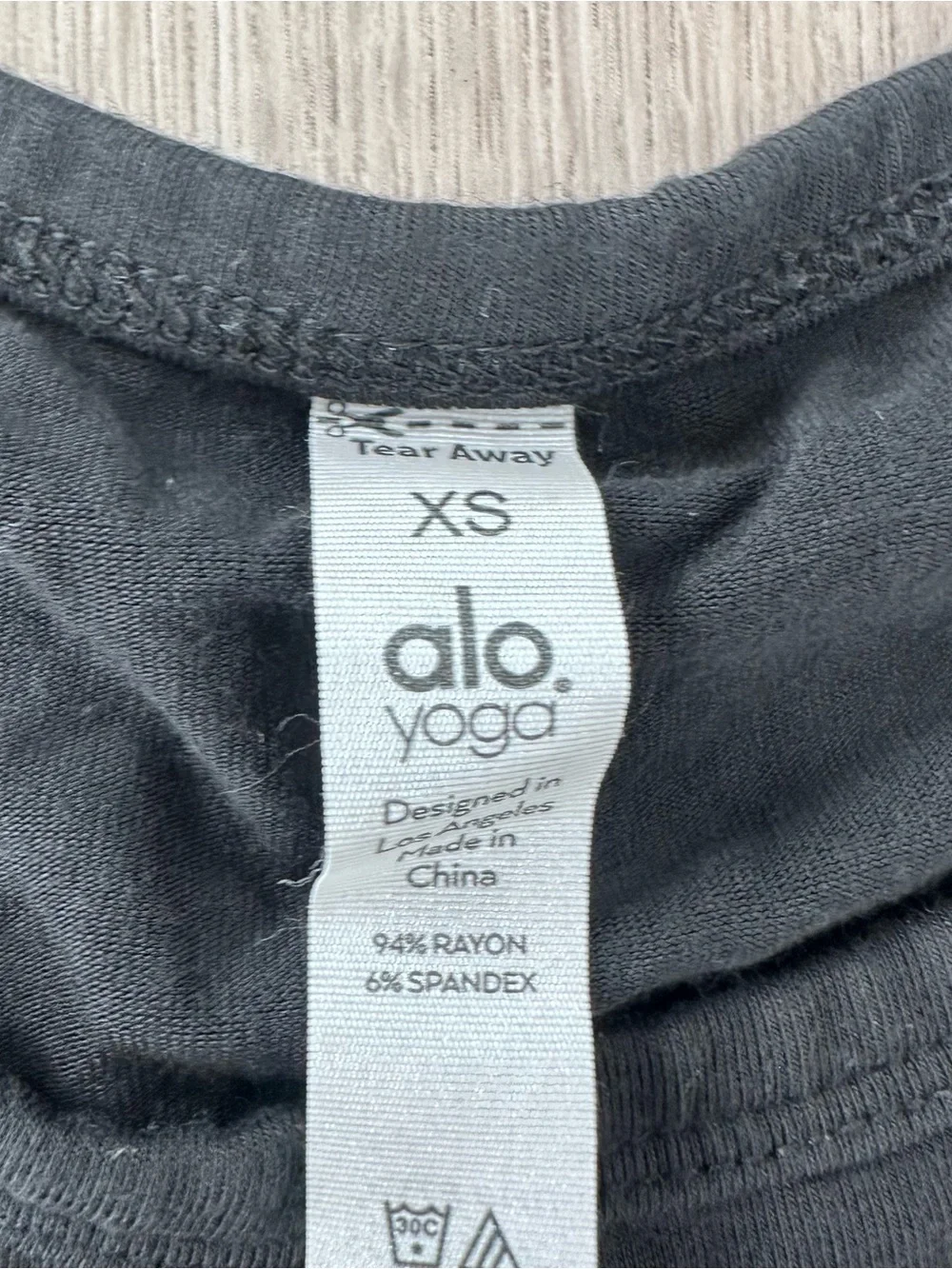 Alo Yoga cover tank cropped twisted front black XS