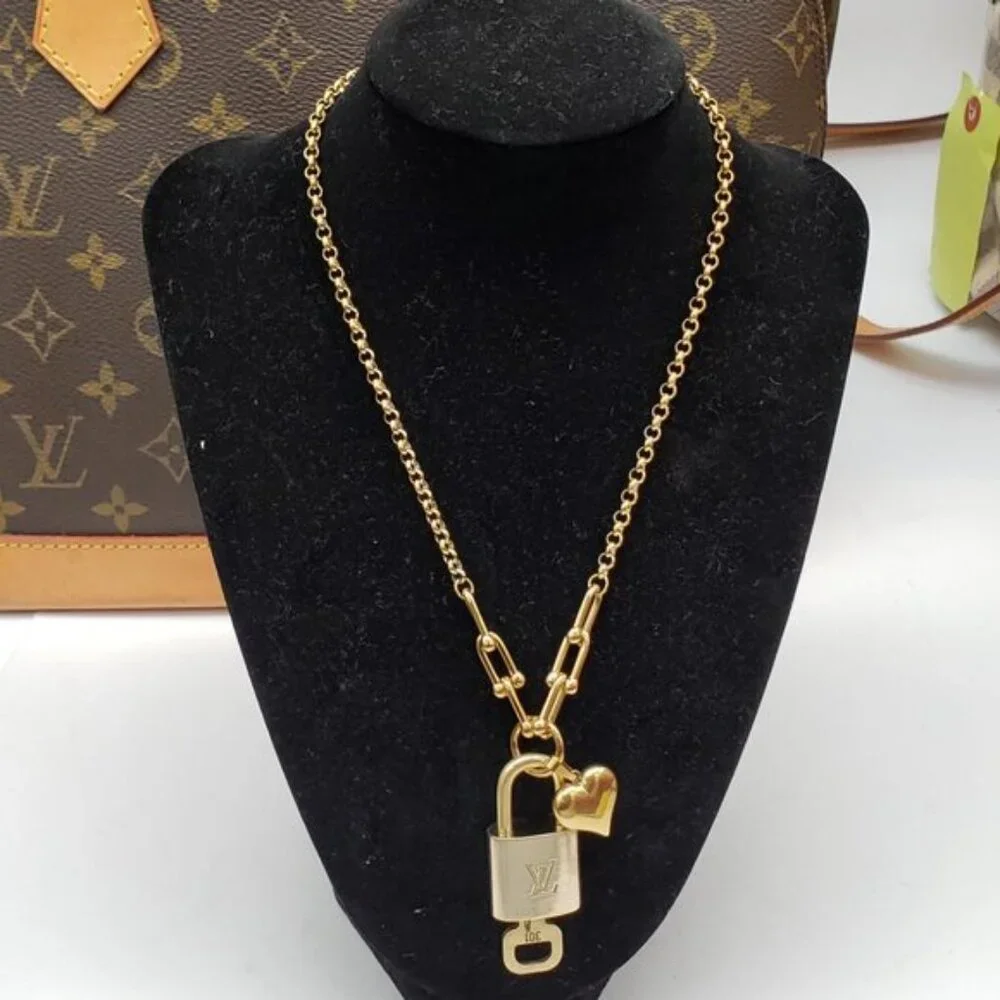 Louis Vuitton manufacture $500+