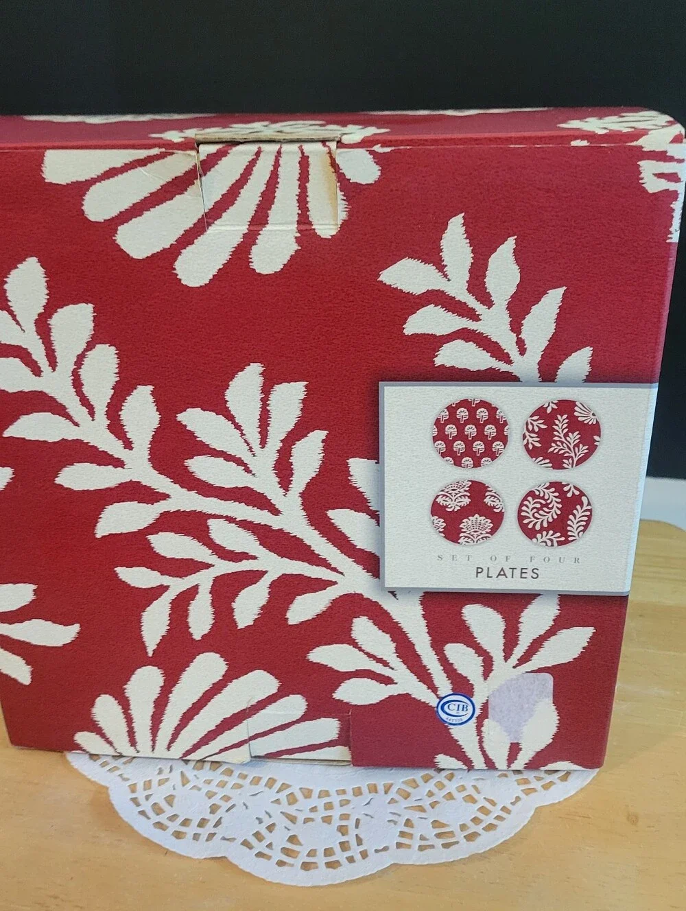 Williams Sonoma Set of 4 Red Pachar Mix and Match 8 1/2