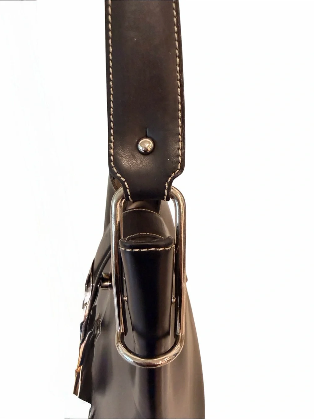 Dooney & Bourke smooth black