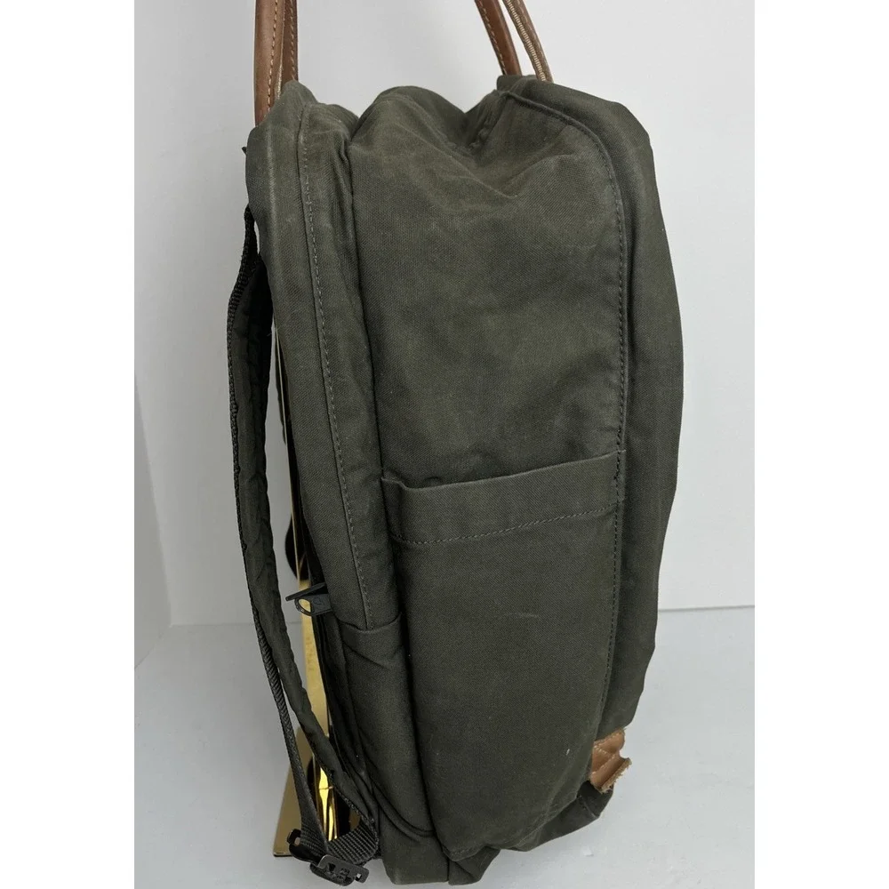 Fjallraven kanken green