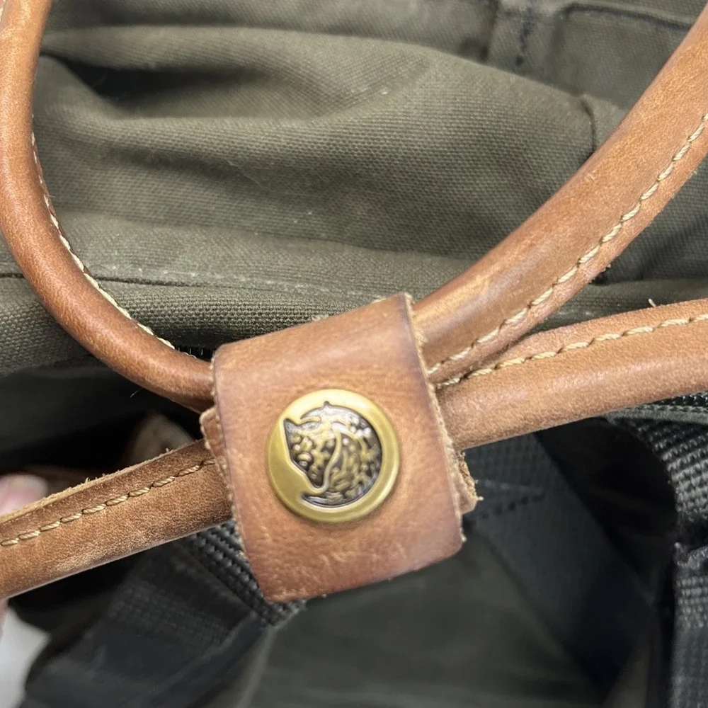 Fjallraven kanken green