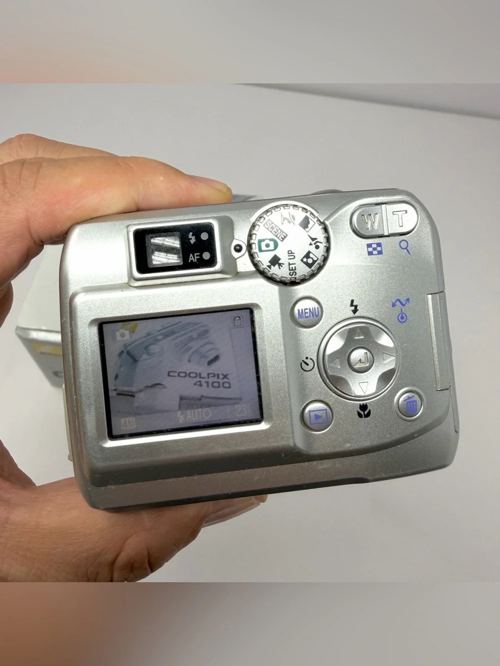 Nikon coolpix 4100