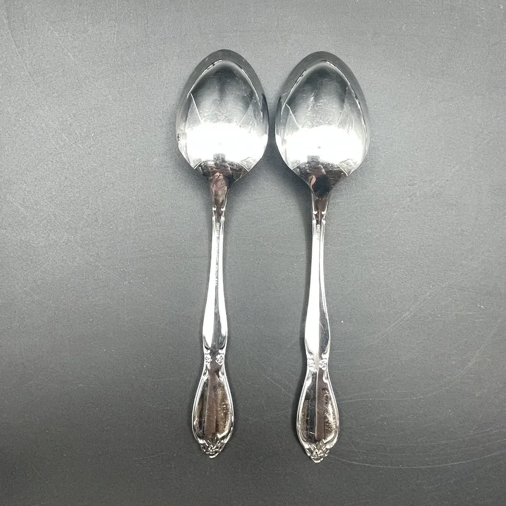 Oneida pieces spoons serving