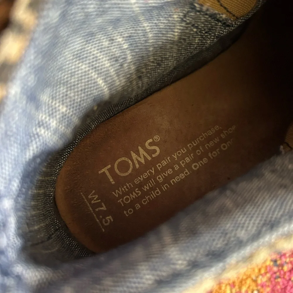 Toms women’s black