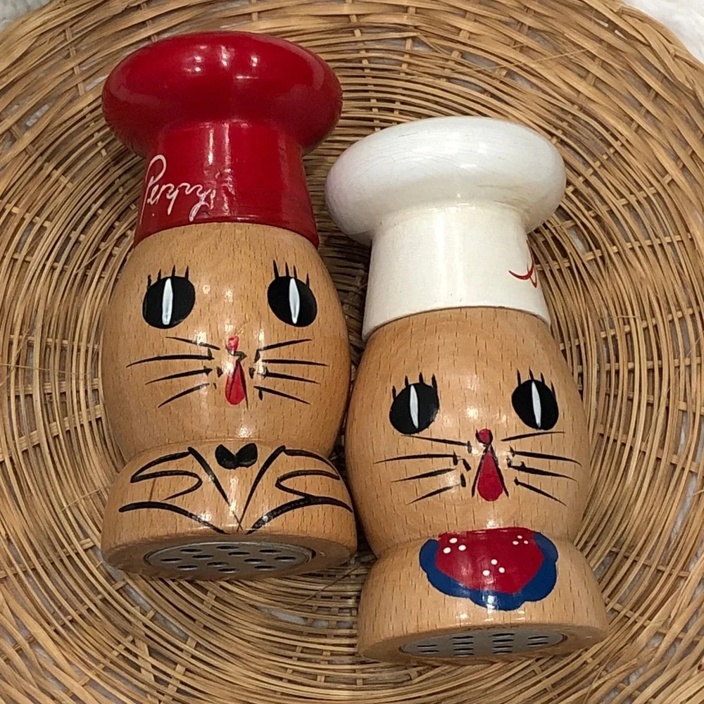 Vintage set 5”h